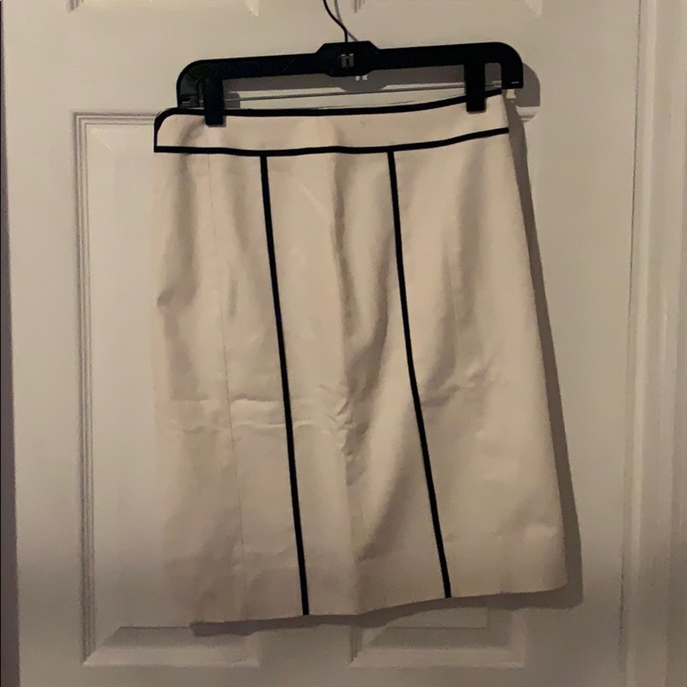 White pencil skirt with black trim